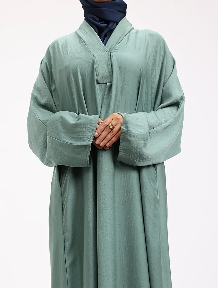 Mint Liyana Abaya